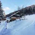 Na Certove Lodge *