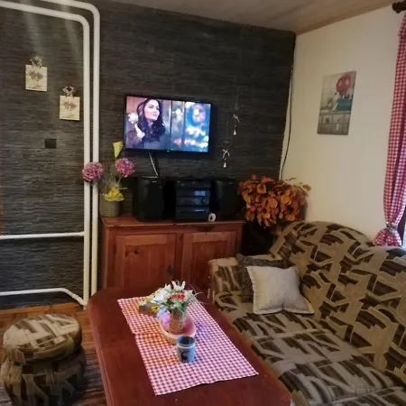Na Certove 山林小屋 *